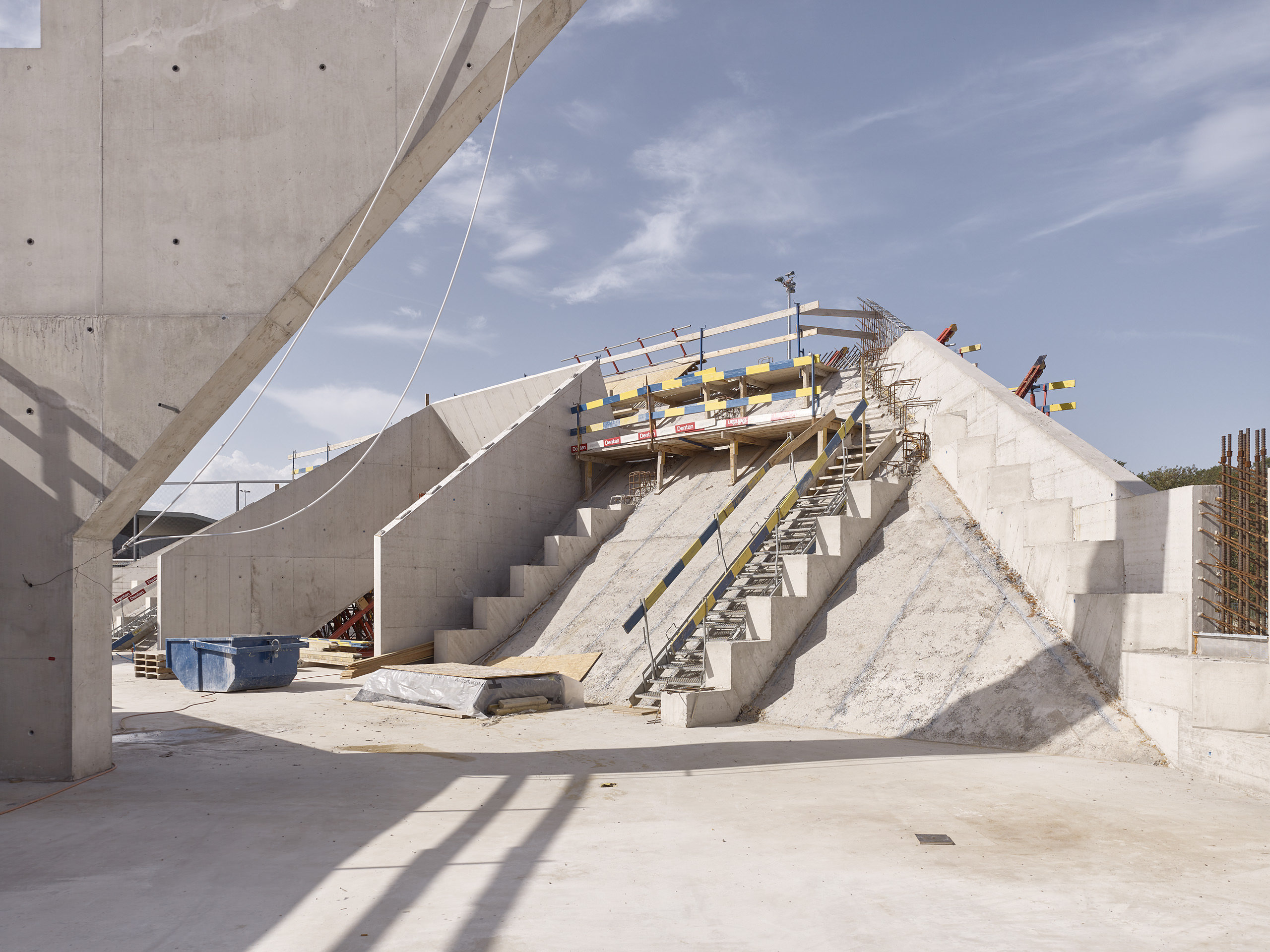 Stade de la Tuilière, Lausanne